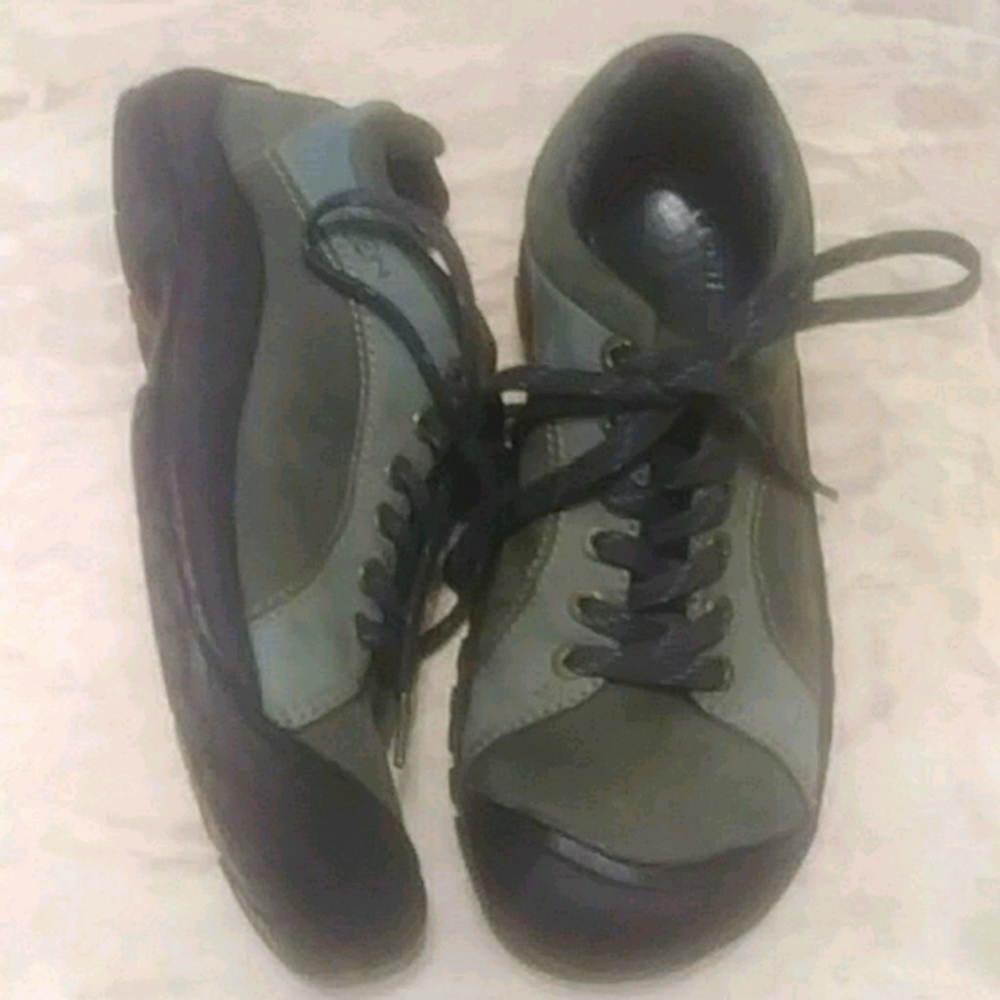 Keen Trail Walking Shoes